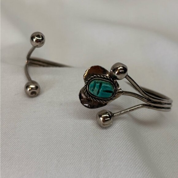 Unique Navajo Unisex Silver Open Cuff Bracelet with Turquoise Colour - Picture 7 of 14